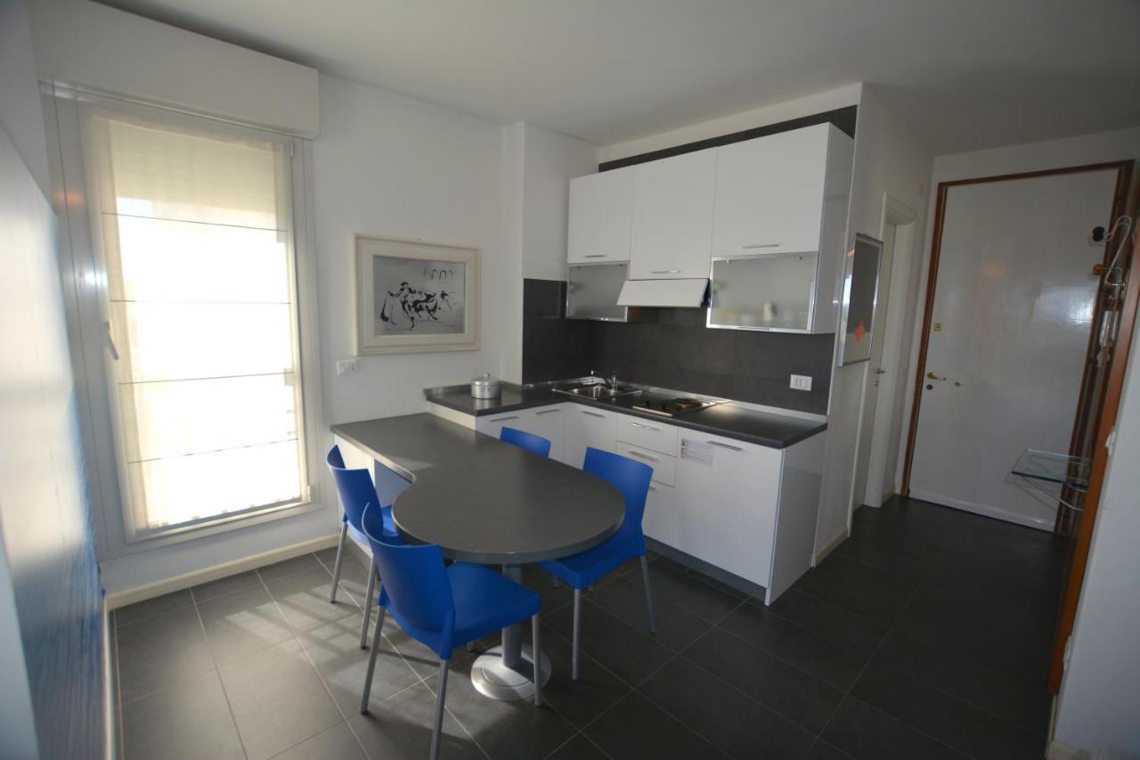 Lignano Pineta With Sea View Apartment Lignano Sabbiadoro Ngoại thất bức ảnh