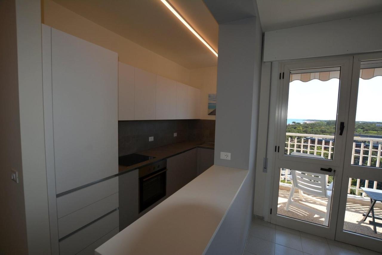Lignano Pineta With Sea View Apartment Lignano Sabbiadoro Ngoại thất bức ảnh
